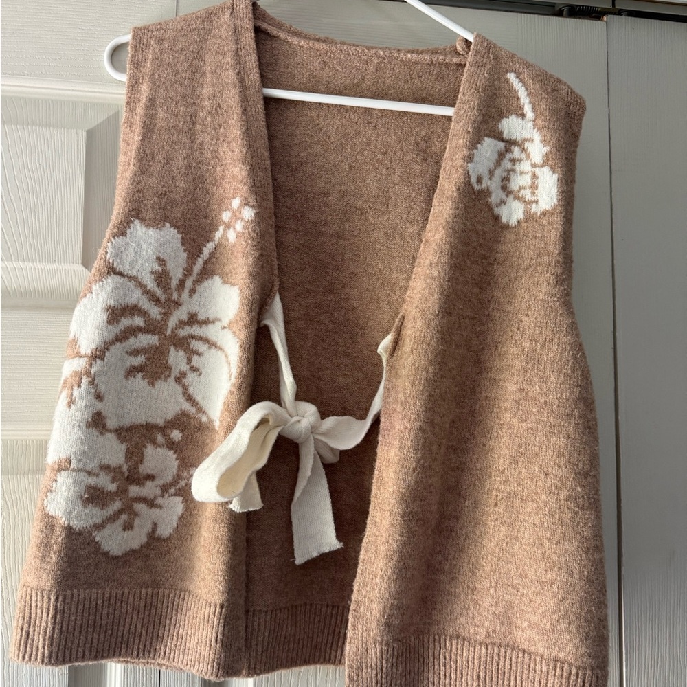 Source Unknown Brown Floral Tie-Front Sweater Vest